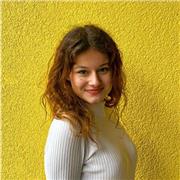 Mit Hilfe von online-Unterricht bereite ich meine Schüler * innen auf ihre Klausuren vor und kläre alle möglichen Fragen